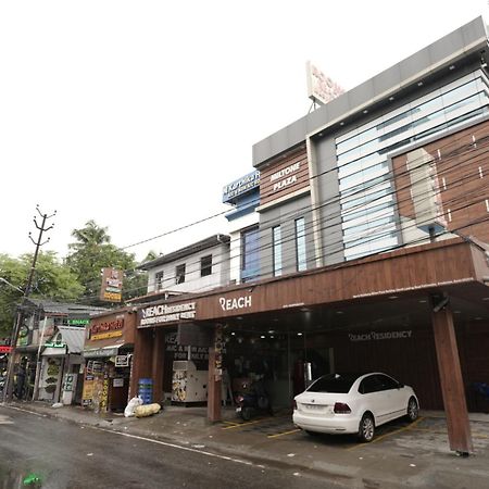 Reach Residency Hotel Kochi Exterior foto