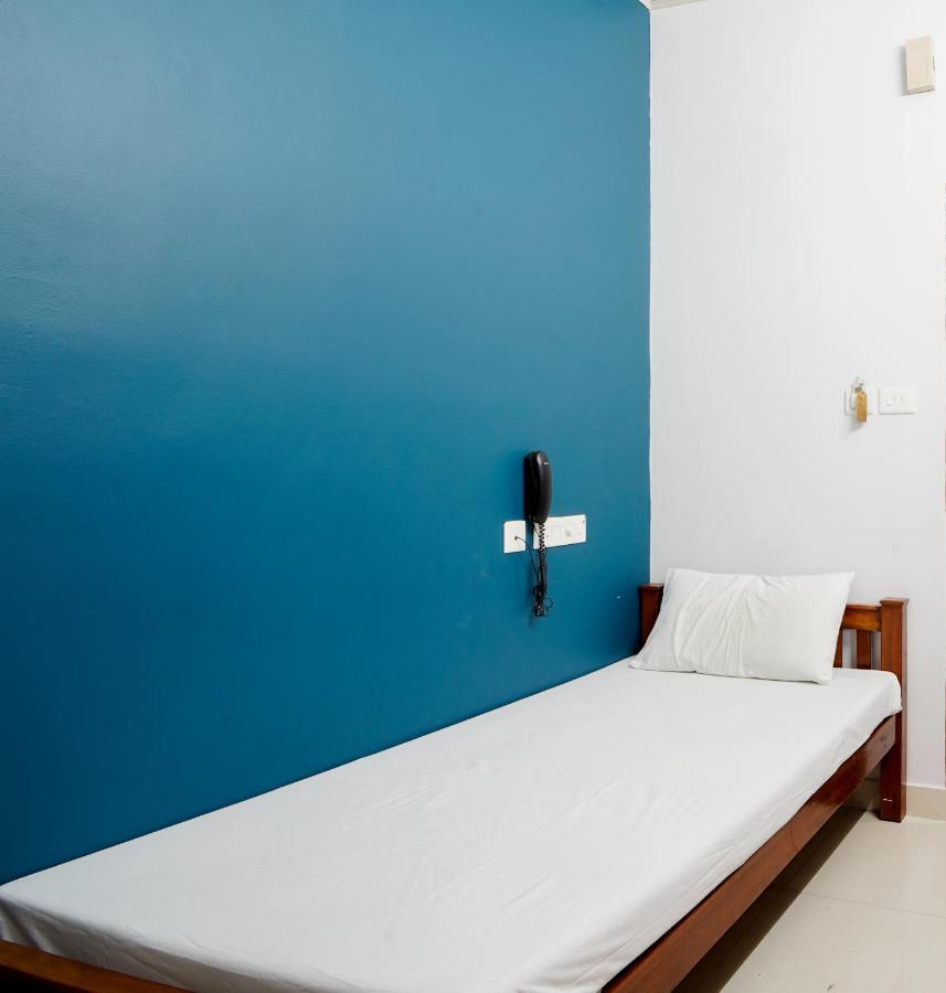 Reach Residency Hotel Kochi Exterior foto