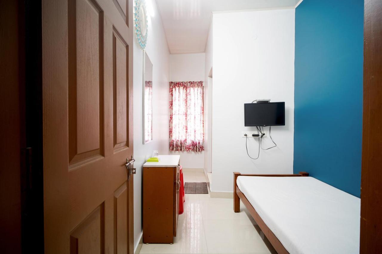 Reach Residency Hotel Kochi Exterior foto