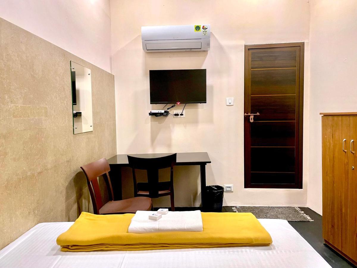 Reach Residency Hotel Kochi Exterior foto