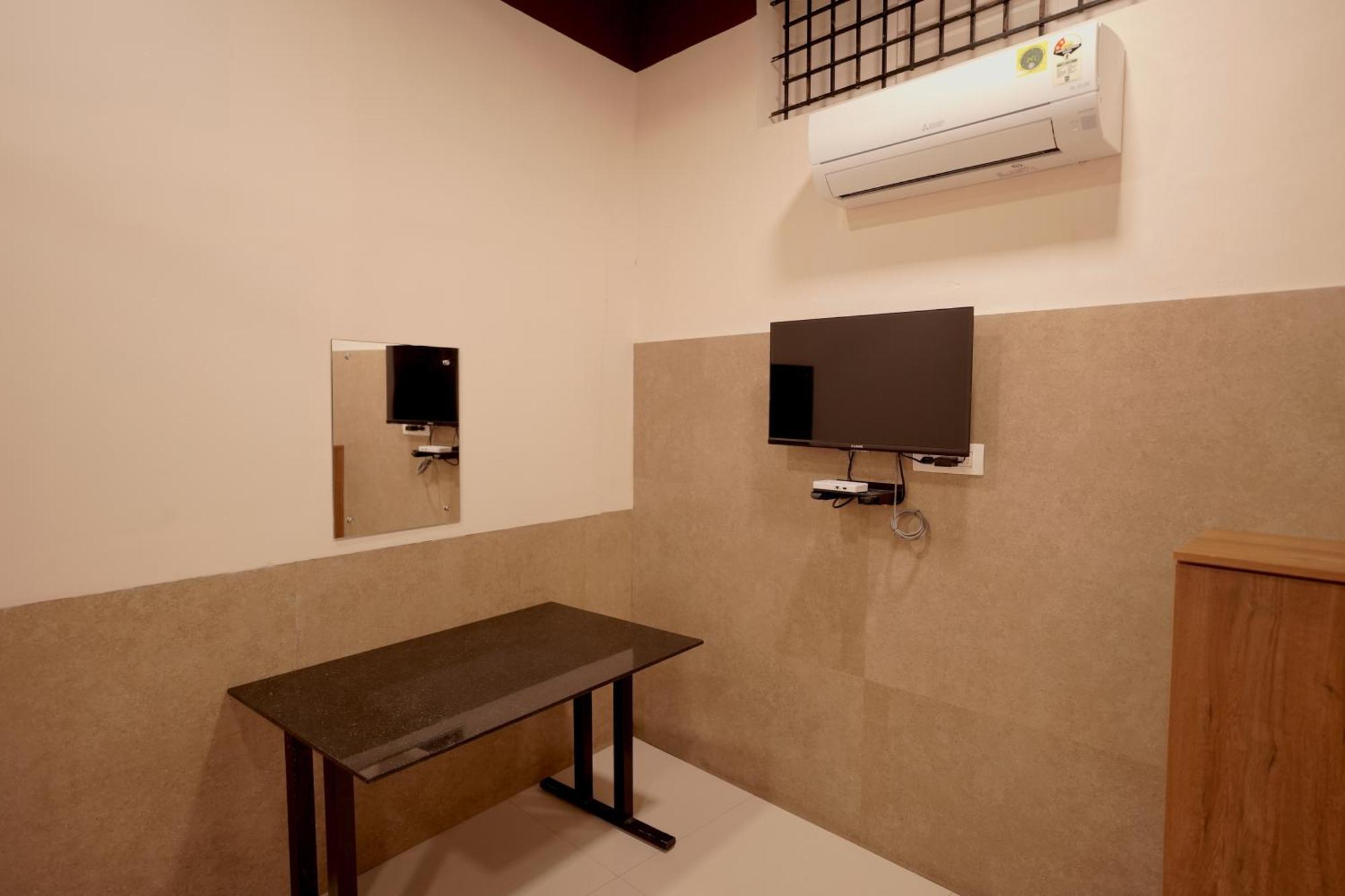 Reach Residency Hotel Kochi Exterior foto