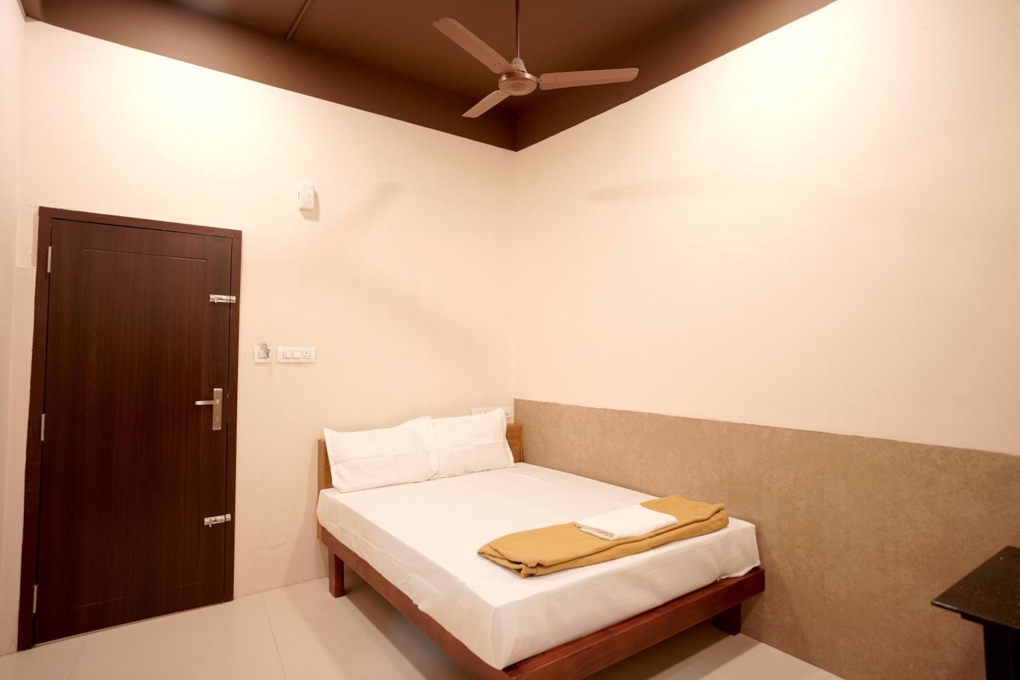 Reach Residency Hotel Kochi Exterior foto