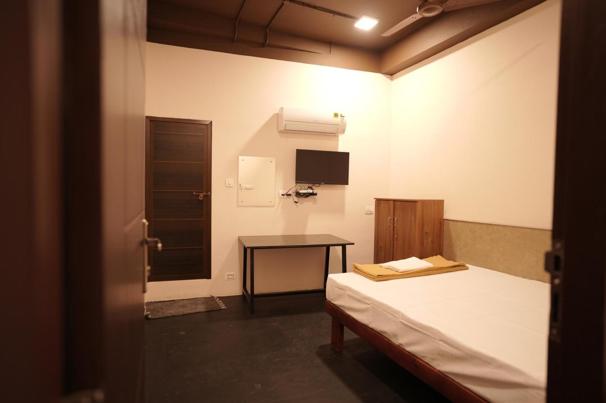 Reach Residency Hotel Kochi Exterior foto