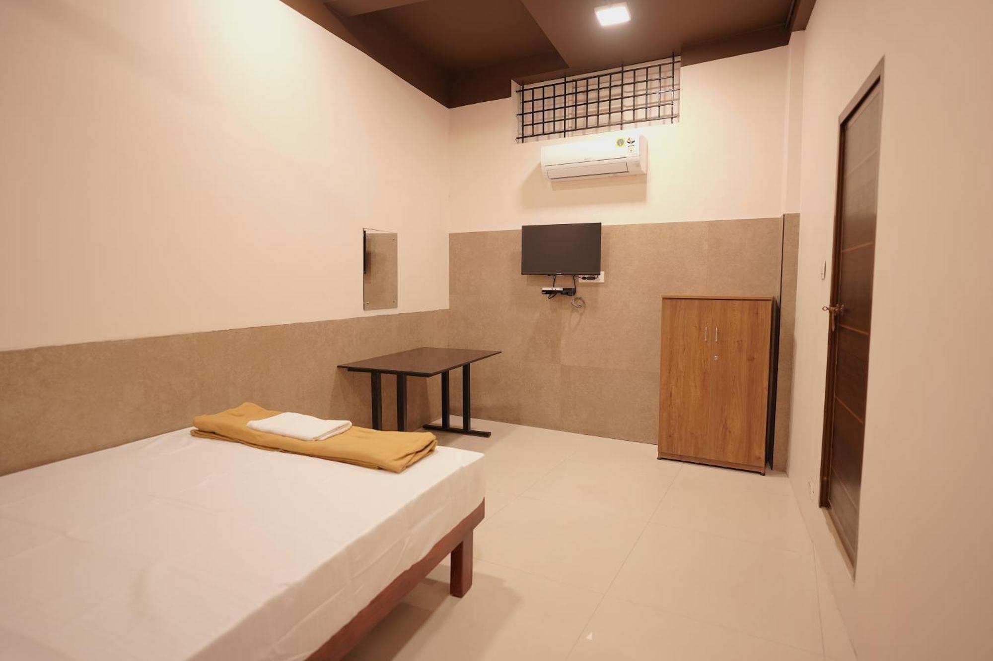 Reach Residency Hotel Kochi Exterior foto