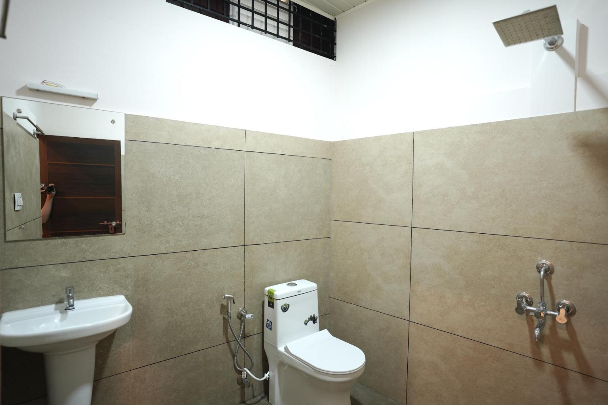 Reach Residency Hotel Kochi Exterior foto