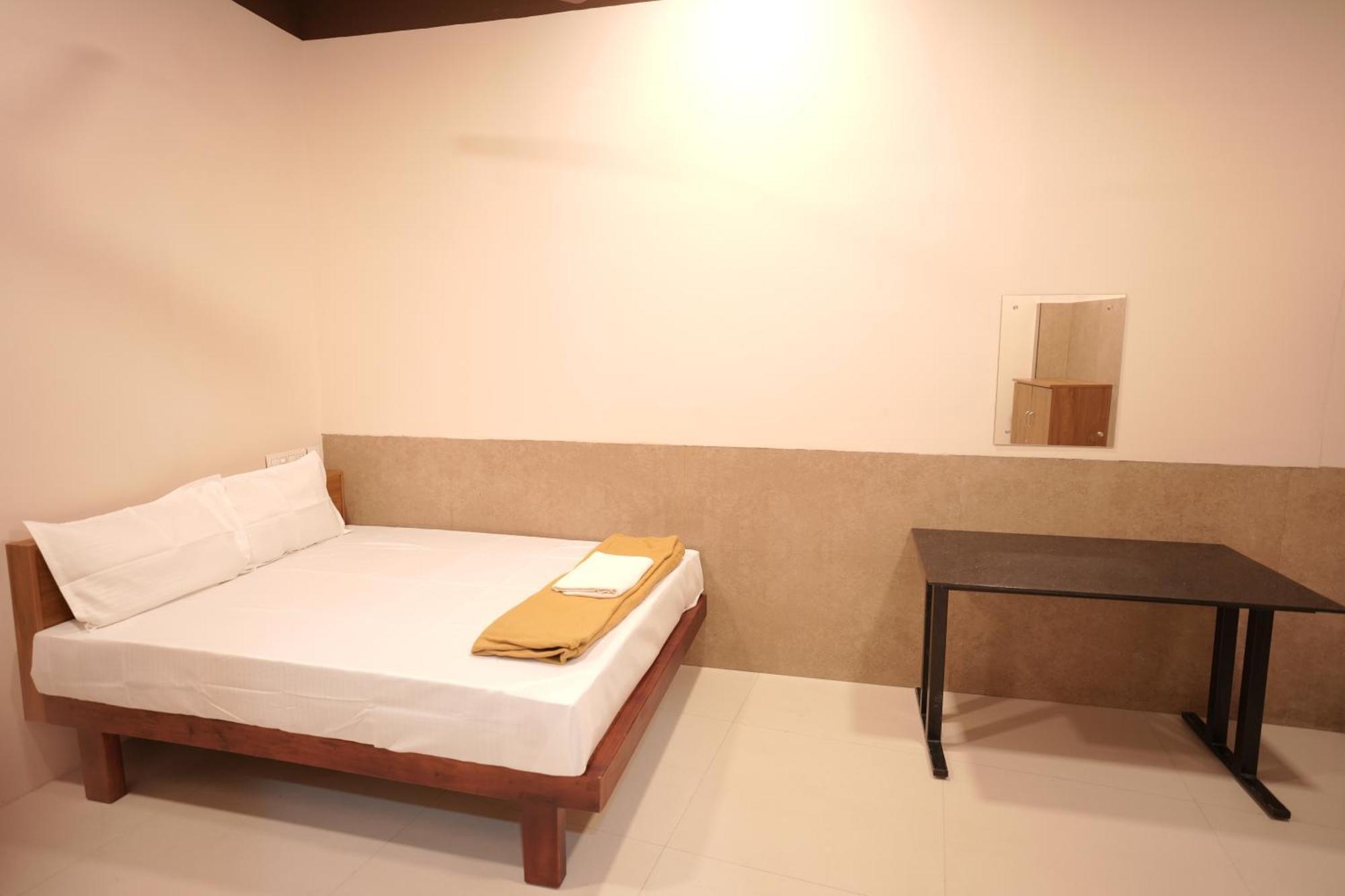 Reach Residency Hotel Kochi Exterior foto